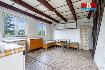 Nabízíme k prodeji chatu se zahradou o celkové ploše 413 m² 