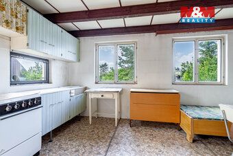 Nabízíme k prodeji chatu se zahradou o celkové ploše 413 m² 