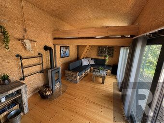 Nabízíme ke koupi moderní rekreační dřevostavbu situovanou v