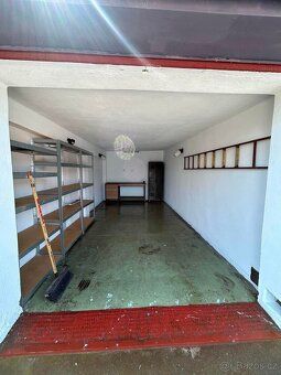 Nabízím k prodeji garáž o výměře 20 m² v klidné a dobře dost