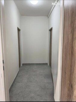 Nabízím k pronájmu světlý a kompletně zrekonstruovaný byt 2+
