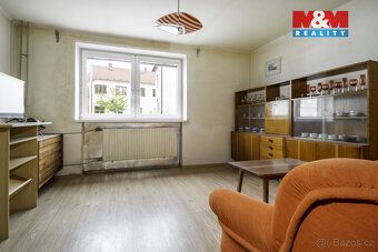 Nabízíme vám rodinný dům 5+2 se zahradou v centru města Hlin