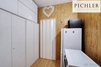 Exkluzivně nabízíme k pronájmu světlý a slunný byt s lodžií 