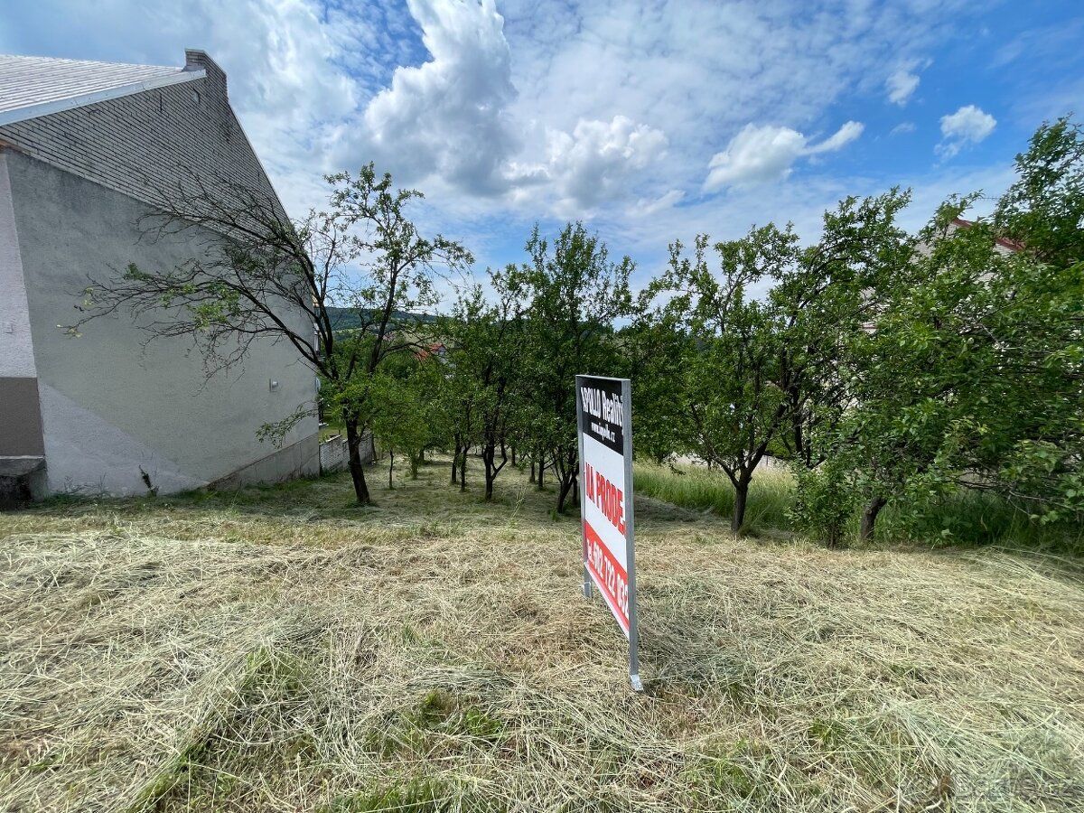 Prodej pozemku v obci Korytná o rozloze 629 m2. Obec Korytná
