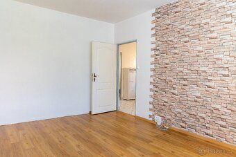 SOUKROMÝ PRODEJ – REALITNÍ KANCELÁŘE PROSÍM NEVOLAT.
Nabízím