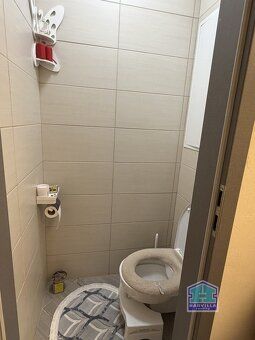 Ev.č. 00688 Nabízíme Vám k pronájmu byt o dispozici 2+1 a vý