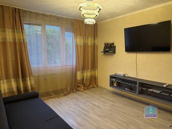 Ev.č. 00688 Nabízíme Vám k pronájmu byt o dispozici 2+1 a vý