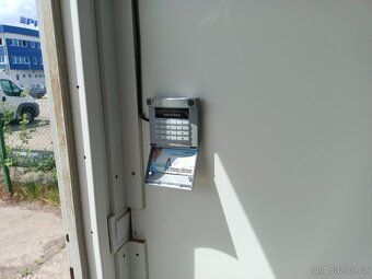 Pronájem skladového prostoru/kanceláře 15 m2, Praha 10 – Mal