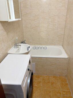 Pronájem bytu 2+kk, plocha 45m2, umístěný ve 4. patře (5.NP)