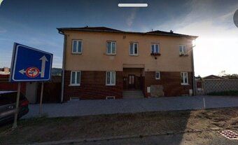 Nabízím k prodeji byt 1+1 v cihlové budově nacházející se v 