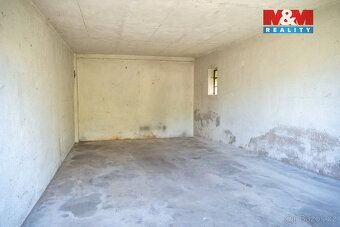 Hledáte bezpečné a praktické místo pro svůj vůz nebo úložný 