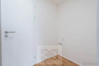 Ev.č. N09350 K nastěhování od 1.7.2026.
Nabízíme k pronájmu 