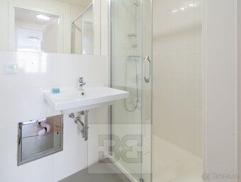 Ev.č. N09350 K nastěhování od 1.7.2026.
Nabízíme k pronájmu 