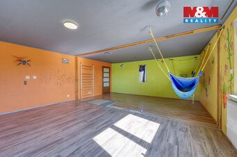 Nabízíme k prodeji samostatně stojící rodinný dům o užitné p