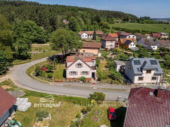 Ev.č. xMVD8746 V obci Soběkury nabízíme k prodeji prostorný 