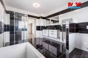 K prodeji nízkoenergetická zděná novostavba o dispozici 7+kk