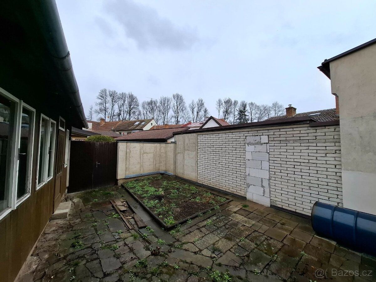 Prodám rodinný dům ve Vyškově- Dědicích, k demolici či celko
