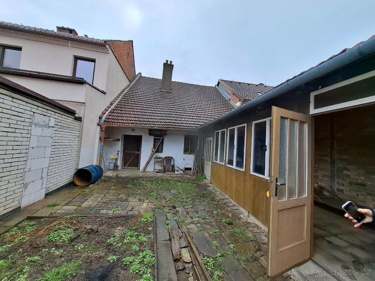 Prodám rodinný dům ve Vyškově- Dědicích, k demolici či celko