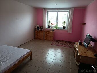 Nabízím k prodeji velký rodinný dům ve Strašíně, který spadá