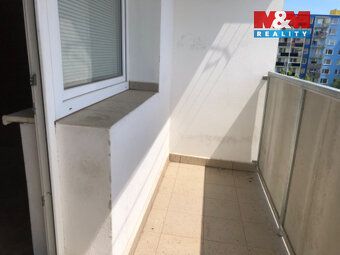 Nabízíme k prodeji světlý a prostorný byt 3+1 v oblíbené lok