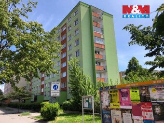 Nabízíme k prodeji světlý a prostorný byt 3+1 v oblíbené lok
