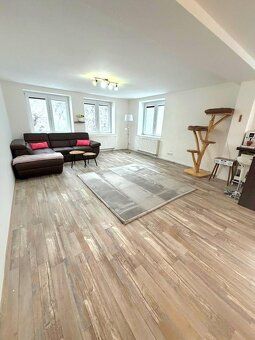 Prodej dvougeneračního domu 335m2 s pozemkem 1686m2 Blatno, 