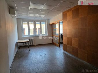 + kauce, + energie, + provize RK, Dumrealit.cz Vám zprostřed