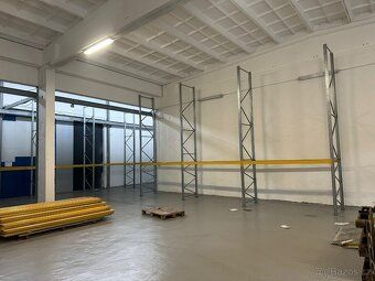 abízíme k pronájmu skladovou plochu o rozloze 1000-2000 m2 v