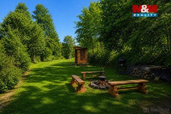 Předmětem prodeje je stavební pozemek o výměře 804 m² situov