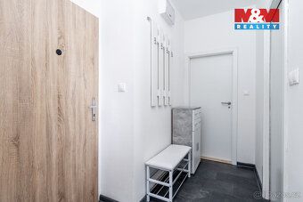 Nabízíme k pronájmu velmi pěkný, kompletně vybavený byt 2+kk