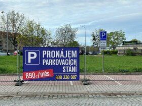 Nabízíme dlouhodobý pronájem parkovacích stání na ulici Brab