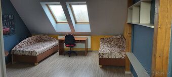Byt 4+KK 180 m2 + terasa 40m2 + balkon 8m2 + byt 150m2 + ven