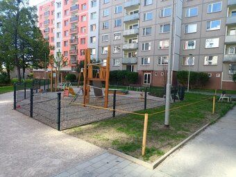 Nabízíme k dlouhodobému pronájmu tichý a moderní byt v novos