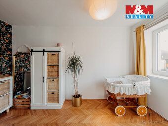 Nabízíme ke koupi slunný byt dispozice 3+kk o celkové ploše 