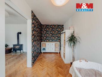 Nabízíme ke koupi slunný byt dispozice 3+kk o celkové ploše 