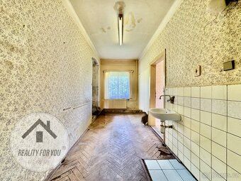 Exkluzivní příležitost koupě rodinného domu s velkým pozemke