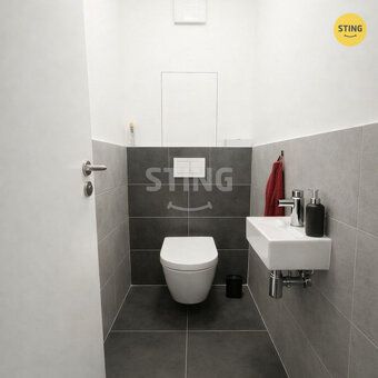 V zastoupení majitele nabízíme k pronájmu moderní byt o disp