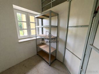 Nabízíme k prodeji krásný podkrovní byt po částečné rekonstr