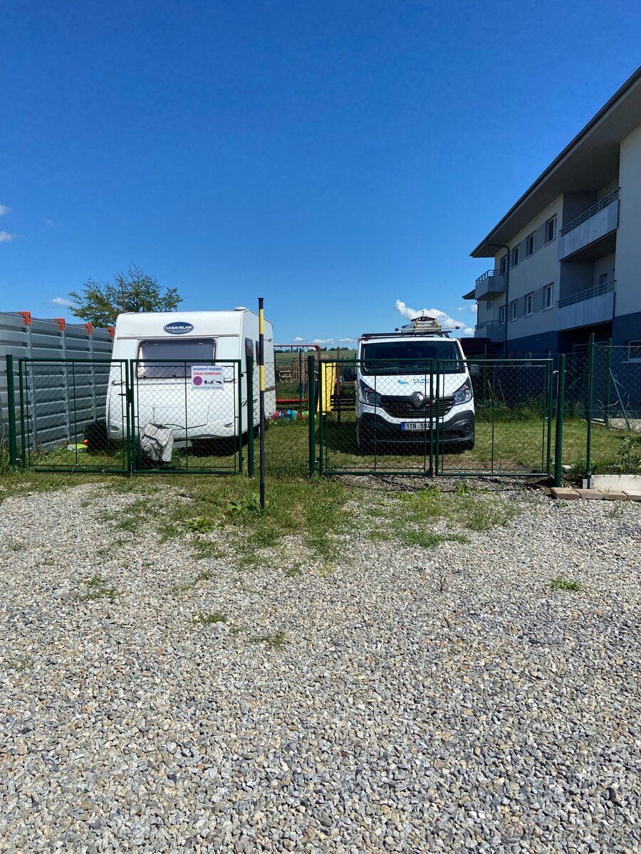 Pronájem stání pro karavan/obytňák Max. délka 7m Možnost při