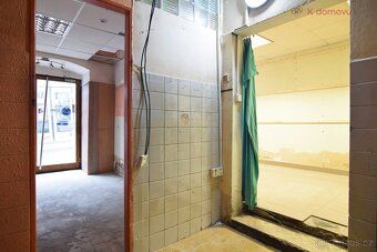 Nabízíme k pronájmu obchodní prostor o výměře 31 m² na atrak