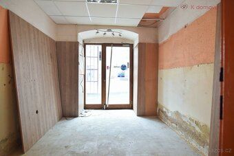 Nabízíme k pronájmu obchodní prostor o výměře 31 m² na atrak