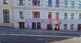 Nabízíme k pronájmu obchodní prostor o výměře 31 m² na atrak