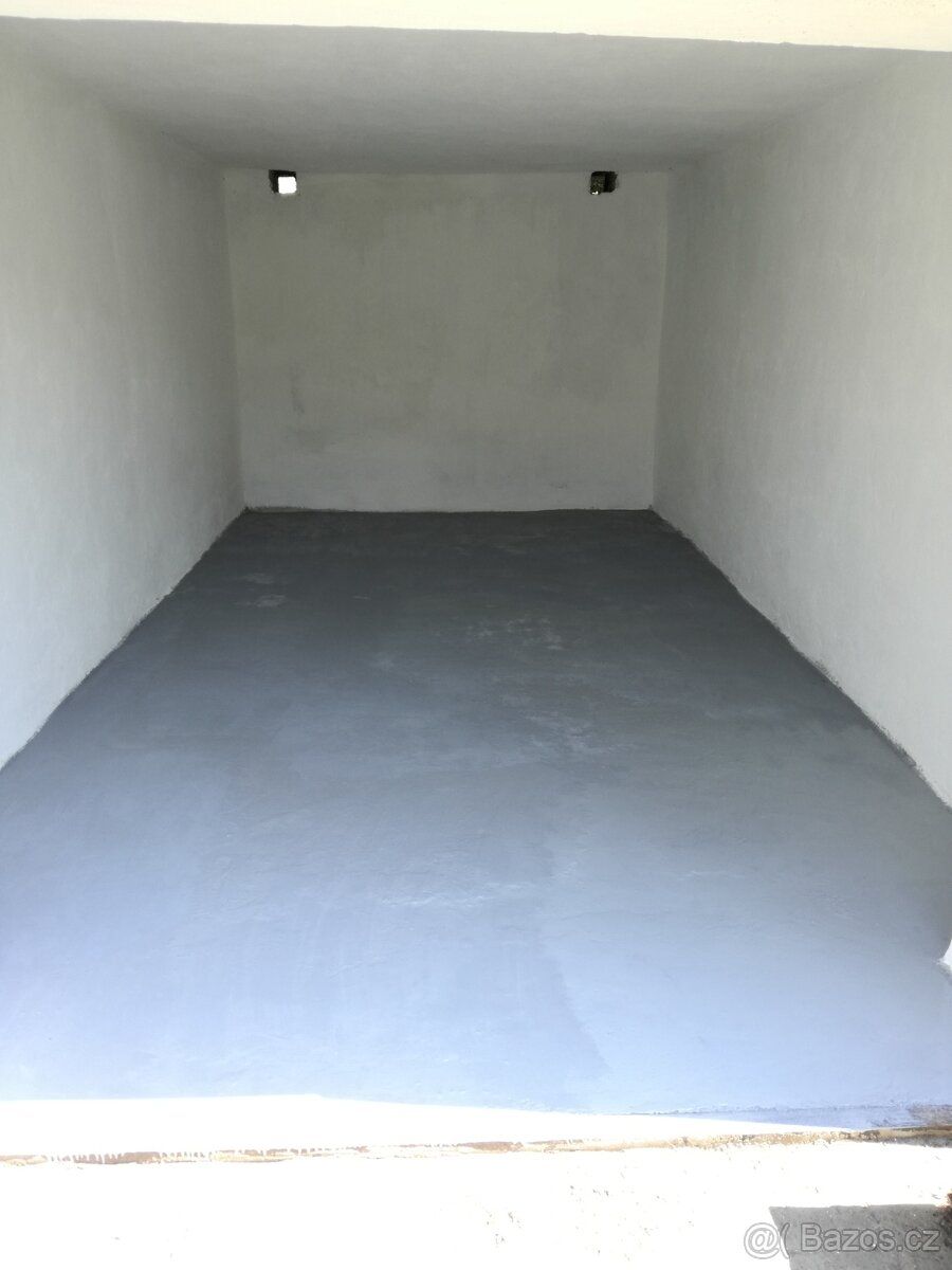 Pronájem garáže, ul Pardubická, Chrudim. Volná od 7/ 2026 Po