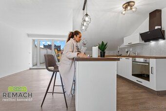 Ev.č. 02790 REZERVACE Milí zájemci, hledáte moderní podkrovn