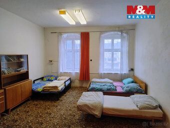 Nabízíme k prodeji nemovitost určenou pro restauraci či stra