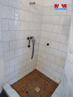 Nabízíme k prodeji nemovitost určenou pro restauraci či stra