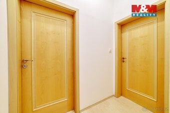 Pronájem bytu 3+kk, 96 m2, ve zvýšeném přízemí renovovaného 