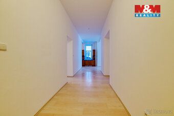 Pronájem bytu 3+kk, 96 m2, ve zvýšeném přízemí renovovaného 