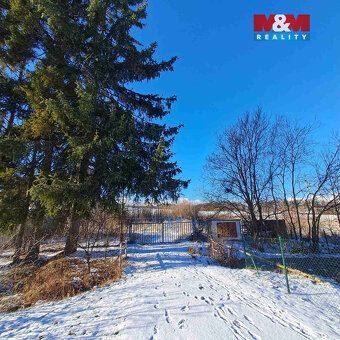 Nabízíme nemovitost s pozemky o rozloze 12473 m2 v obci Ryžo