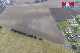 Nabízíme k prodeji podíl na pozemku o výměře 8036 m², který 